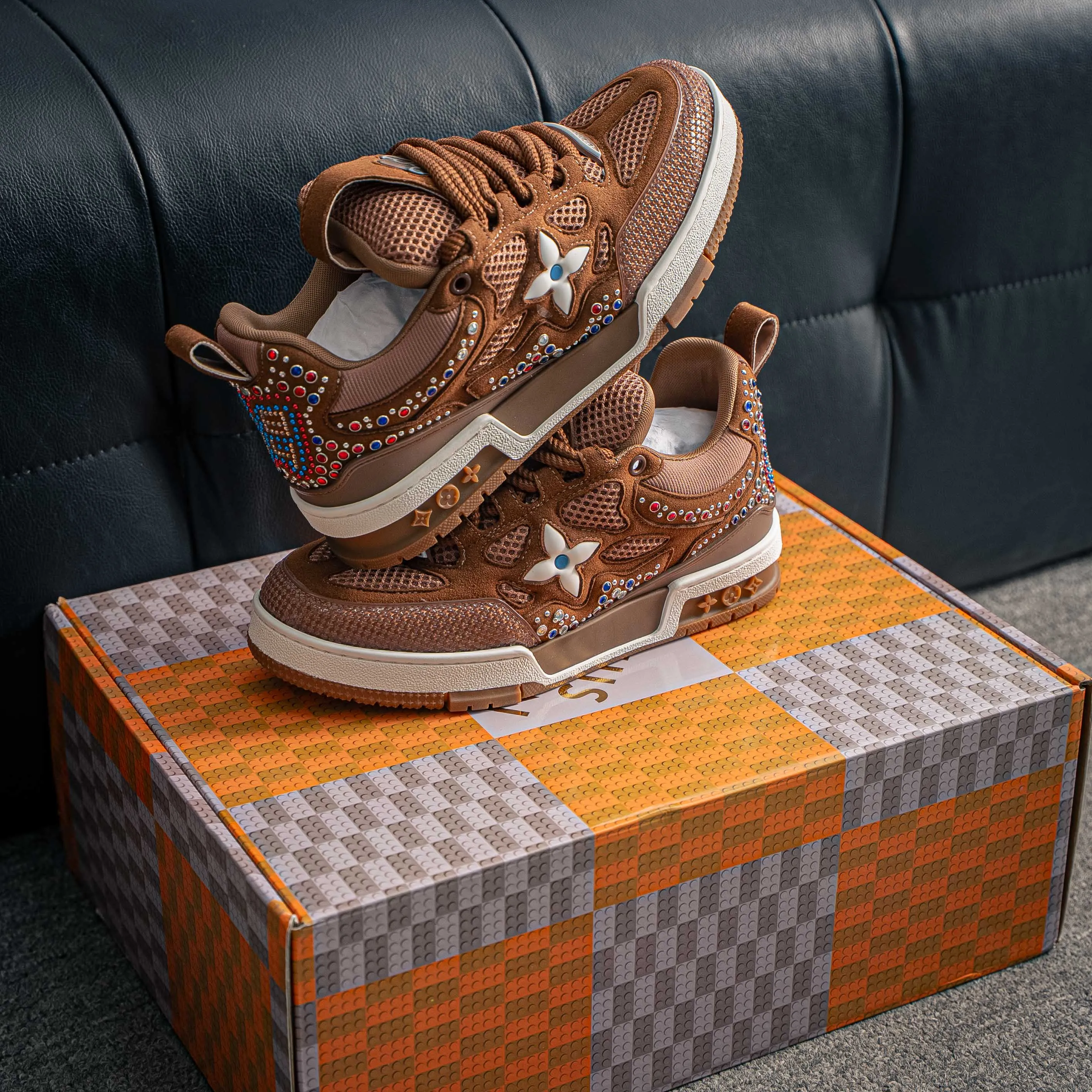 # LV- - trainer 2026 New Arrival 1：1 ！！ Shoes Cowhide Leather ， LOGO ， ➕Breathable ， 。